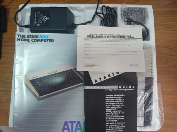COMPUTER-ATARI 800XL - NEW OLD STOCK.